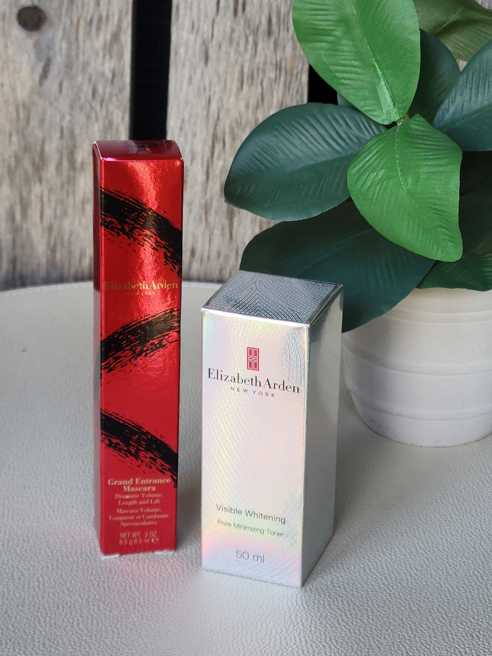 Elizabeth Arden Red Metallic Mascara - Grand Entrance & Toner Duo
